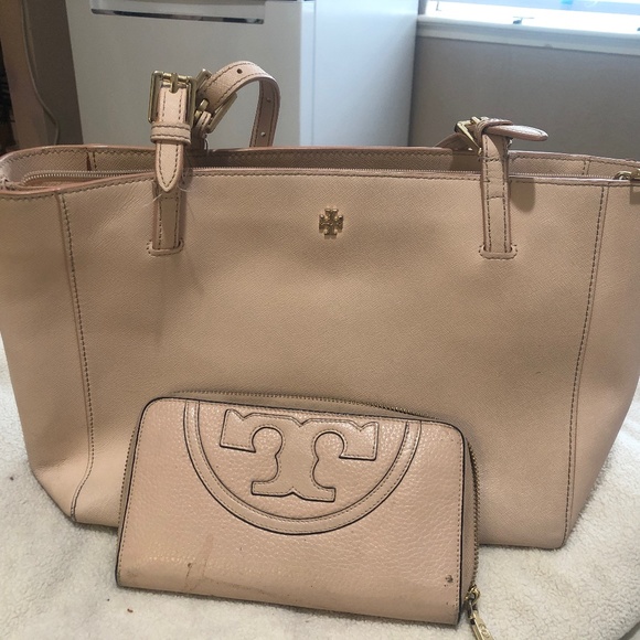 Tory burch authentic - Picture 1 of 3